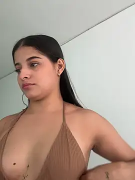 Snapshot of Arilw chatting on 02/07/25, 08:20 Arilw online show from 02/07/25, 08:20