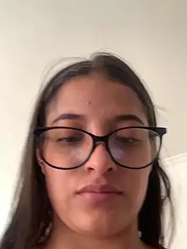 Snapshot of Arilw chatting on 02/26/25, 03:30 Arilw online show from 02/26/25, 03:30