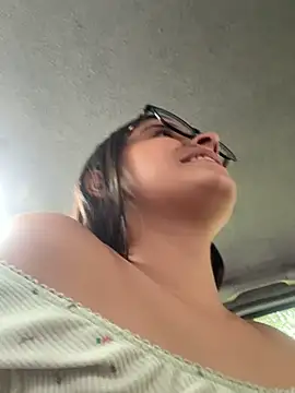 Snapshot of Arilw chatting on 02/27/25, 05:15 Arilw online show from 02/27/25, 05:15