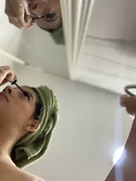 Snapshot of Arilw chatting on 09/15/25, 12:16 Arilw online show from 09/15/25, 12:16