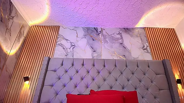 La indiia online show from 04/21/26, 12:44