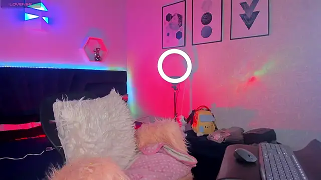 Snapshot of _gia_rose chatting on 09/18/25, 09:28 gia rose online show from 09/18/25, 09:28