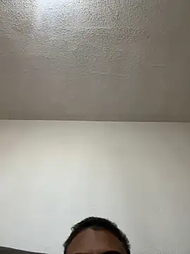 Snapshot of Akdablio chatting on 09/30/25, 01:27 Akdablio online show from 09/30/25, 01:27