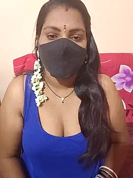 nisha 20 online show from 03/01/25, 12:17
