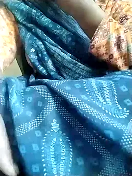 Snapshot of Cutkajal chatting on 01/14/25, 07:48 Cutkajal online show from 01/14/25, 07:48