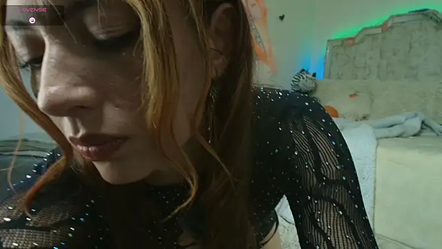 Tomoe b online show from 10/30/25, 07:54