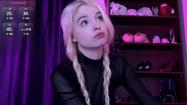 MisssLola online show from 12/16/24, 01:32