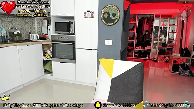 AmySuperHeroes online show from 11/17/25, 01:28