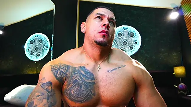 MassimoWalton2 online show from 11/15/25, 02:02