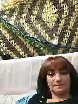 Snapshot of SweetLeila40 chatting on 12/29/24, 03:00 SweetLeila40 online show from 12/29/24, 03:00