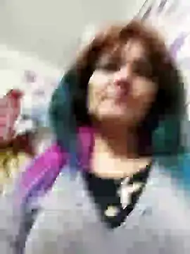 Snapshot of SweetLeila40 chatting on 12/30/24, 07:42 SweetLeila40 online show from 12/30/24, 07:42