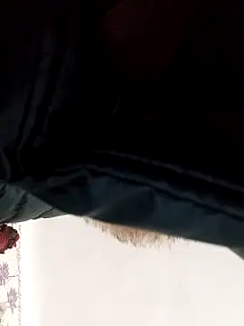 Snapshot of SweetLeila40 chatting on 01/01/25, 07:41 SweetLeila40 online show from 01/01/25, 07:41