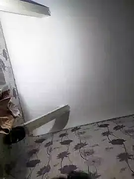 Snapshot of SweetLeila40 chatting on 01/05/25, 08:52 SweetLeila40 online show from 01/05/25, 08:52