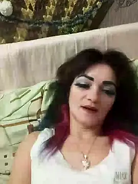 Snapshot of SweetLeila40 chatting on 01/13/25, 11:06 SweetLeila40 online show from 01/13/25, 11:06