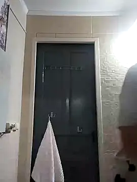 Snapshot of SweetLeila40 chatting on 01/23/25, 02:50 SweetLeila40 online show from 01/23/25, 02:50