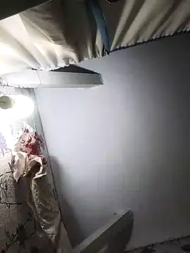 Snapshot of SweetLeila40 chatting on 02/16/25, 06:10 SweetLeila40 online show from 02/16/25, 06:10