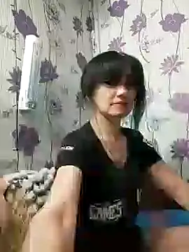 Snapshot of SweetLeila40 chatting on 02/22/25, 03:23 SweetLeila40 online show from 02/22/25, 03:23