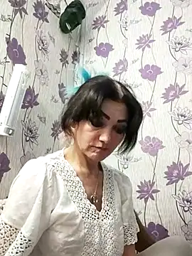 Snapshot of SweetLeila40 chatting on 02/24/25, 07:30 SweetLeila40 online show from 02/24/25, 07:30