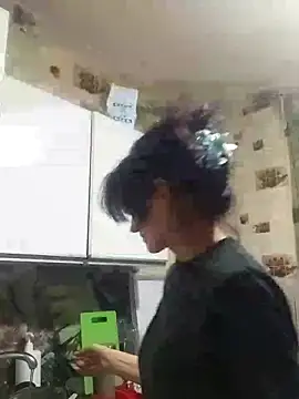 Snapshot of SweetLeila40 chatting on 12/01/25, 08:47 SweetLeila40 online show from 12/01/25, 08:47