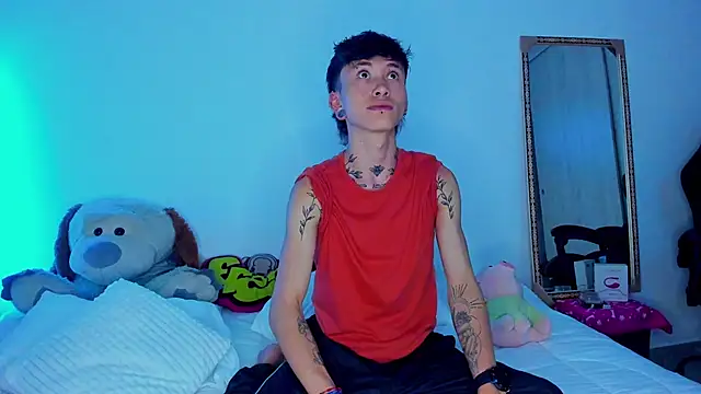 juniior 2311  online show from 12/04/25, 11:46