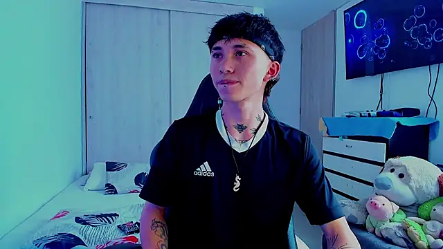 juniior 2311  online show from 02/04/26, 08:03