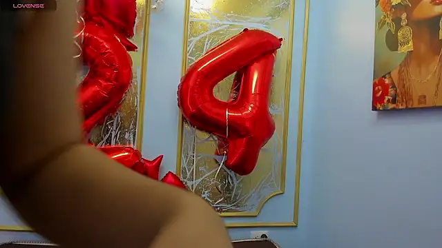 melaniecooperr online show from 02/11/26, 03:22