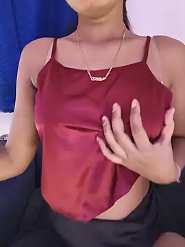 yhona darling online show from 05/25/26, 01:50