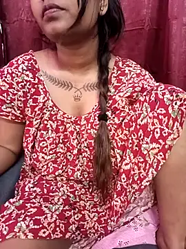 Snapshot of Hot_Urvi chatting on 02/16/25, 08:00 Hot Urvi online show from 02/16/25, 08:00