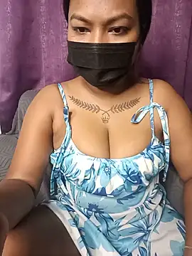 Snapshot of Hot_Urvi chatting on 05/16/26, 08:33 Hot Urvi online show from 05/16/26, 08:33