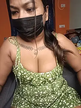 Snapshot of Hot_Urvi chatting on 05/21/26, 04:58 Hot Urvi online show from 05/21/26, 04:58