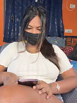Hot Urvi online show from 06/30/26, 12:44
