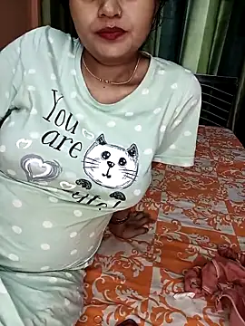 Snapshot of MUMTAJ-1 chatting on 03/11/25, 01:26 MUMTAJ-1 online show from 03/11/25, 01:26