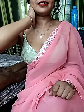 Snapshot of MUMTAJ-1 chatting on 10/05/25, 04:00 MUMTAJ-1 online show from 10/05/25, 04:00