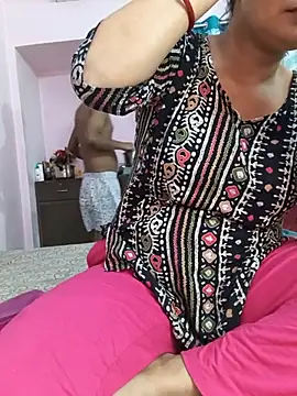 Snapshot of MUMTAJ-1 chatting on 05/25/26, 01:33 MUMTAJ-1 online show from 05/25/26, 01:33