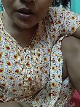 Snapshot of MUMTAJ-1 chatting on 06/25/26, 12:43 MUMTAJ-1 online show from 06/25/26, 12:43