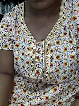 Snapshot of MUMTAJ-1 chatting on 07/13/26, 04:43 MUMTAJ-1 online show from 07/13/26, 04:43