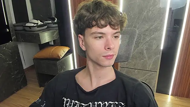 calvin love you online show from 06/09/26, 05:02
