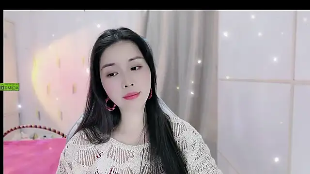 Snapshot of HK_angelchloe chatting on 11/04/25, 01:16 HK angelchloe online show from 11/04/25, 01:16