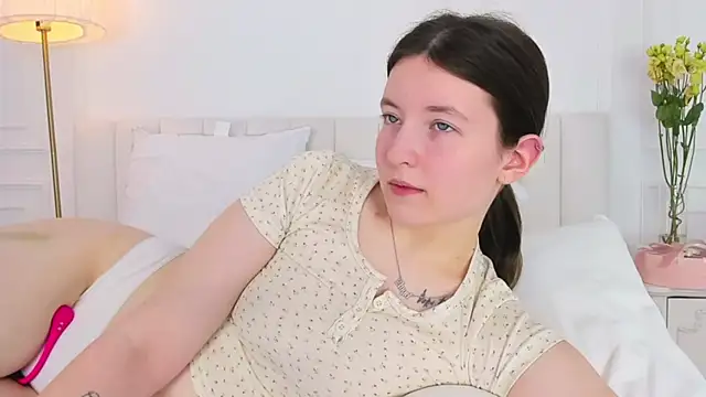 MoonAngelic online show from 03/08/25, 05:59