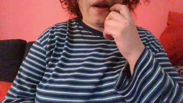 Snapshot of maria38xxx chatting on 12/10/24, 10:06 maria38xxx online show from 12/10/24, 10:06