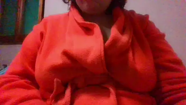 Snapshot of maria38xxx chatting on 12/24/24, 11:22 maria38xxx online show from 12/24/24, 11:22