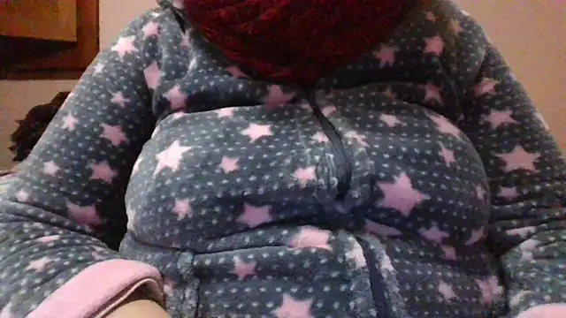 Snapshot of maria38xxx chatting on 12/30/24, 07:53 maria38xxx online show from 12/30/24, 07:53