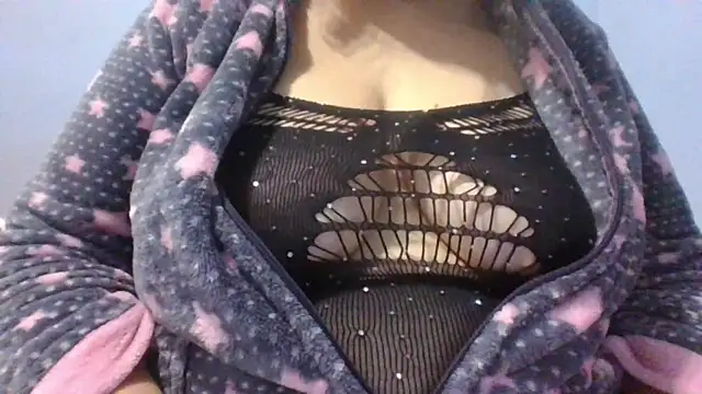 Snapshot of maria38xxx chatting on 02/01/25, 01:44 maria38xxx online show from 02/01/25, 01:44