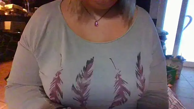 Snapshot of maria38xxx chatting on 09/25/25, 05:27 maria38xxx online show from 09/25/25, 05:27