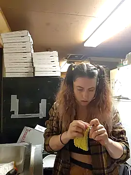 Snapshot of lavenderdelights chatting on 01/08/25, 02:03 lavenderdelights online show from 01/08/25, 02:03