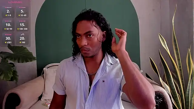 Snapshot of noah_jones__ chatting on 11/25/25, 04:40 noah jones online show from 11/25/25, 04:40