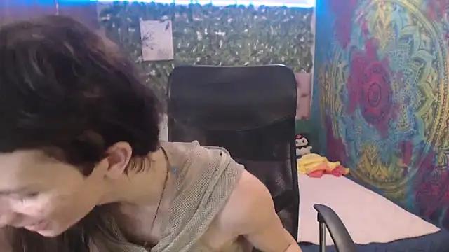 BurningVenus12 online show from 10/30/25, 03:02