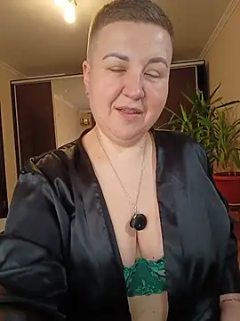 Snapshot of Annet1912 chatting on 07/06/26, 12:35 Annet1912 online show from 07/06/26, 12:35