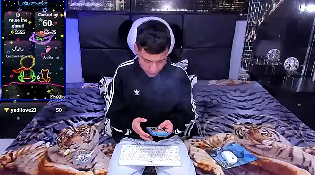 Snapshot of salvadorgomezx chatting on 12/13/24, 06:00 salvadorgomezx online show from 12/13/24, 06:00