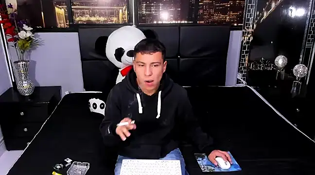 Snapshot of salvadorgomezx chatting on 12/27/24, 07:57 salvadorgomezx online show from 12/27/24, 07:57